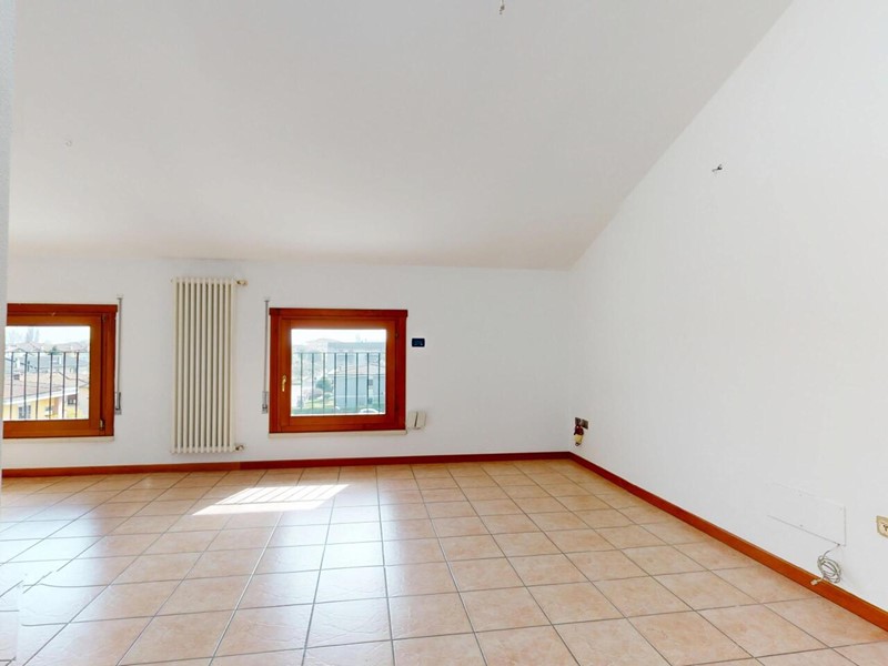 Appartamento in Vendita a Bolzano Vicentino, 160'000&euro;, 109 m², con Box