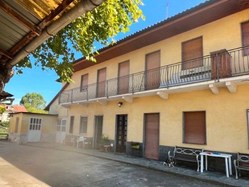 Appartamento in Vendita a Settimo Torinese, 89'160&euro;, 180 m²