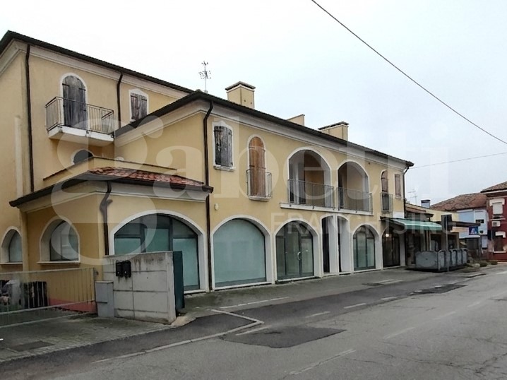 Bilocale in Vendita a Gavello, 65'000&euro;, 54 m²
