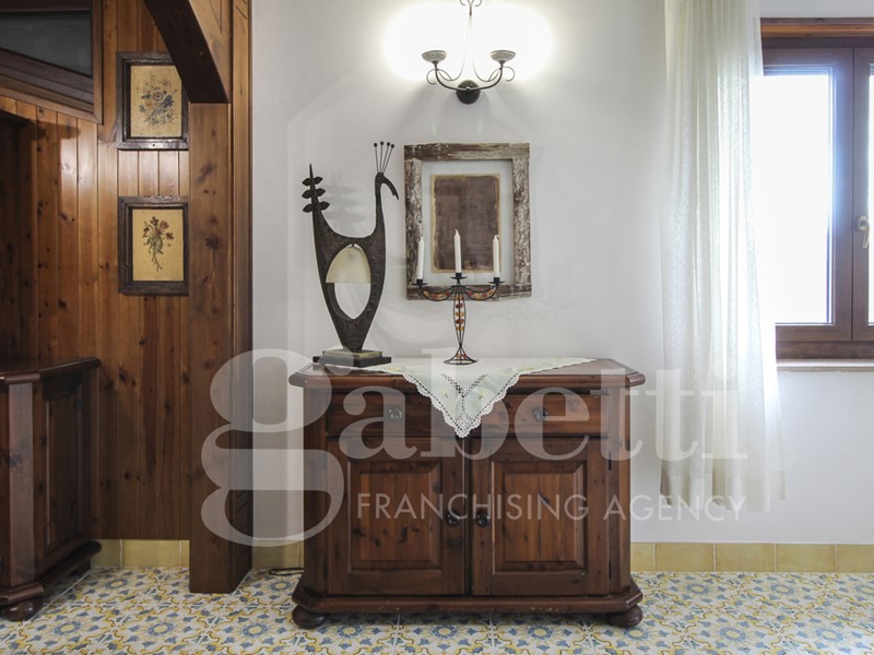 Quadrilocale in Vendita a Ateleta, 165'000&euro;, 130 m², arredato