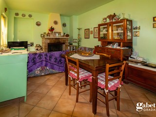 Quadrilocale in Vendita a Vallefoglia, 150'000&euro;, 204 m², arredato