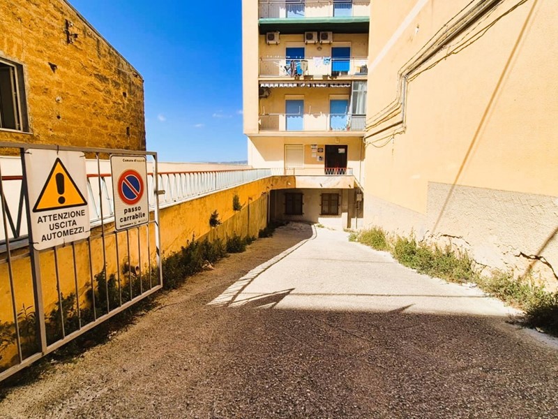 Appartamento in Vendita a Agrigento, 45'000&euro;, 186 m²