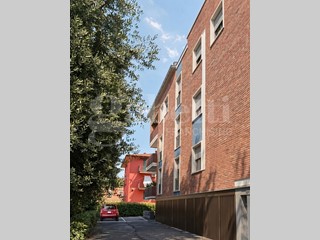 Trilocale in Vendita a Bologna, 278'000&euro;, 85 m²
