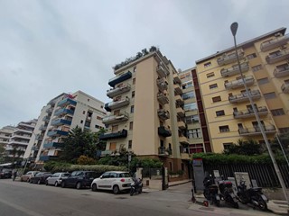 Quadrilocale in Vendita a Palermo, 265'000&euro;, 113 m²