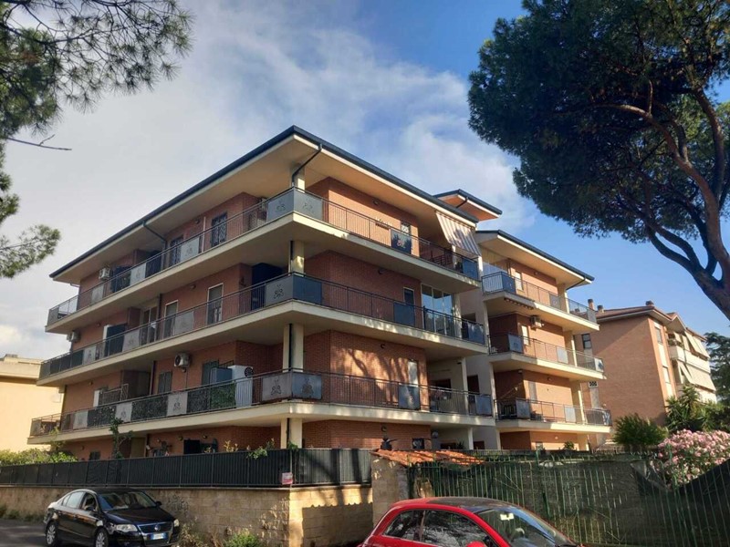 Trilocale in Vendita a Tivoli, zona Tivoli Terme, 93'000&euro;, 43 m²