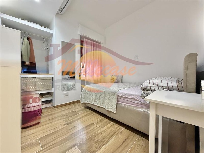 Trilocale in Vendita a Siracusa, zona Panagia, 128'000&euro;, 118 m²