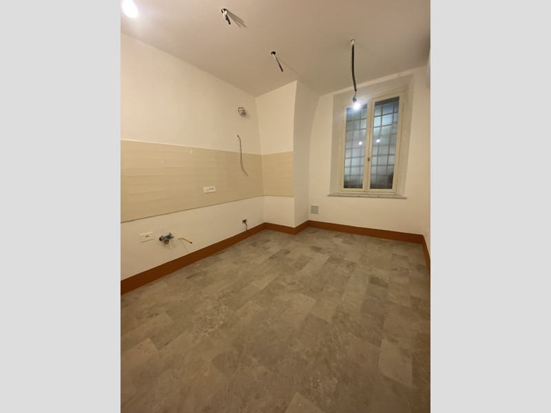 Appartamento in Affitto a Lucca, zona Centro Storico, 1'600&euro;, 85 m²