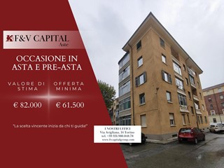 Bilocale in Vendita a Torino, 82'000&euro;, 78 m²