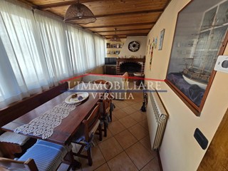 Attico in Vendita a Carrara, 310'000&euro;, 129 m², arredato