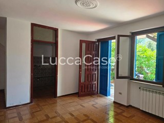 Quadrilocale in Vendita a Camaiore, zona Lido di Camaiore, 260'000&euro;, 71 m²