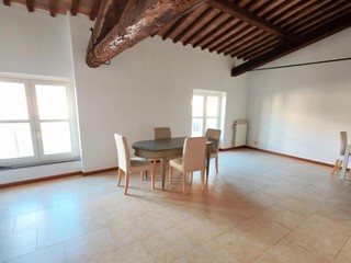 Trilocale in Vendita a Ponsacco, 105'000&euro;, 73 m²