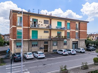 Quadrilocale in Vendita a Calcinaia, 109'000&euro;, 93 m²