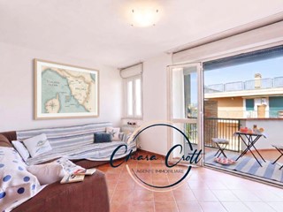 Attico in Vendita a San Vincenzo, 375'000&euro;, 101 m², arredato, con Box