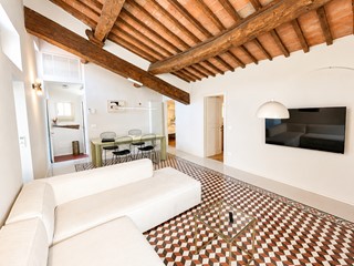 Trilocale in Vendita a Lucca, 450'000&euro;, 90 m², arredato