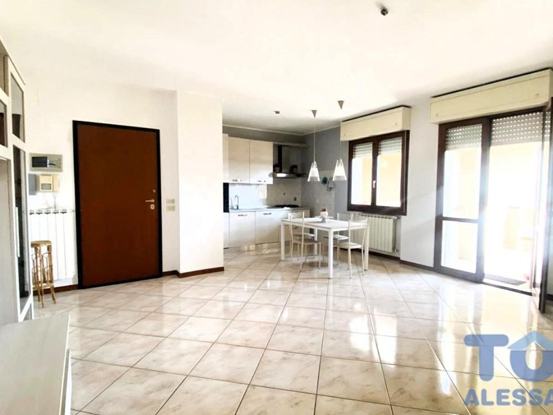 Attico in Vendita a Empoli, 275'000&euro;, 80 m², con Box