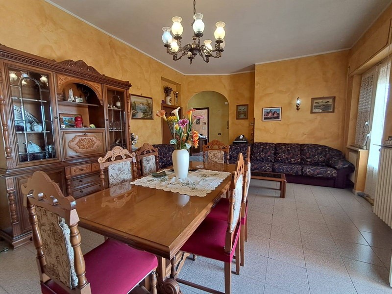 Quadrilocale in Affitto a Frosinone, 600&euro;, 120 m²