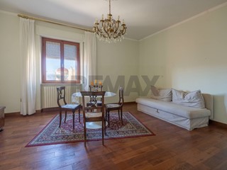 Quadrilocale in Vendita a Cupramontana, 130'000&euro;, 94 m², con Box