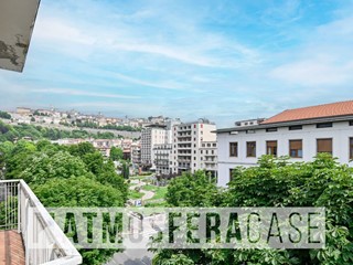 Quadrilocale in Vendita a Bergamo, 420'000&euro;, 145 m²