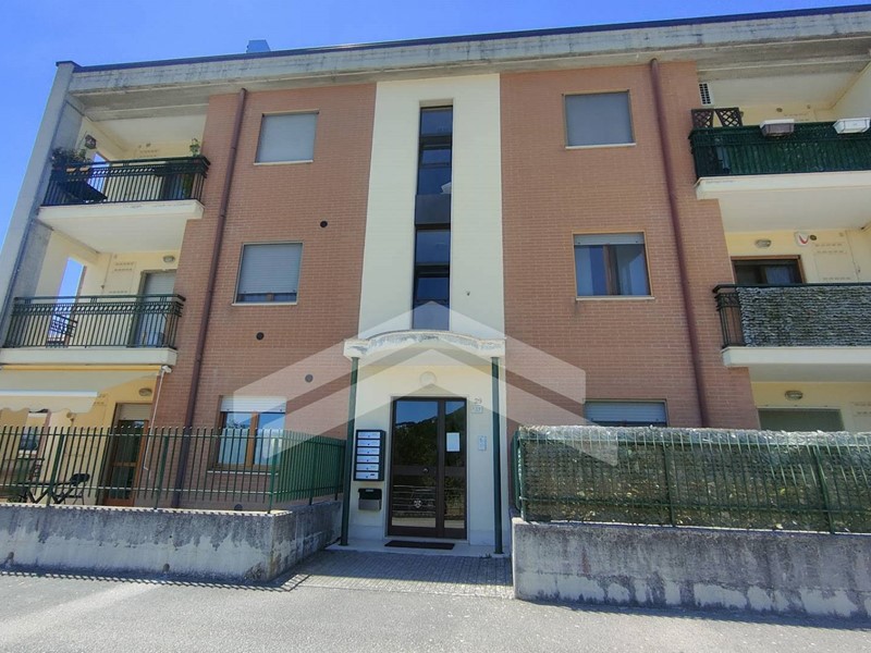 Trilocale in Vendita a Mirabello Sannitico, 87'000&euro;, 80 m²