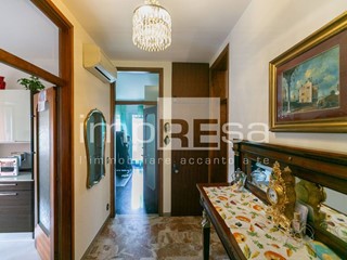 Appartamento in Vendita a Treviso, 250'000&euro;, 134 m²