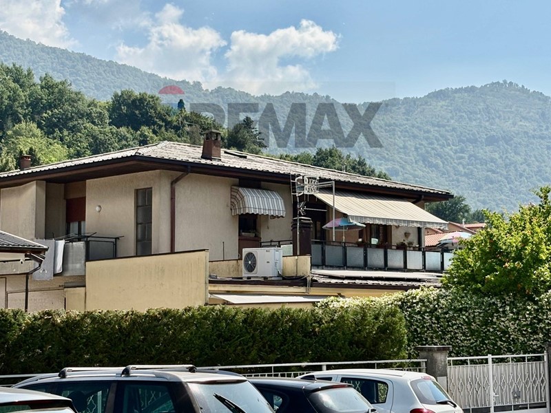 Quadrilocale in Vendita a Mergozzo, 285'000&euro;, 130 m²