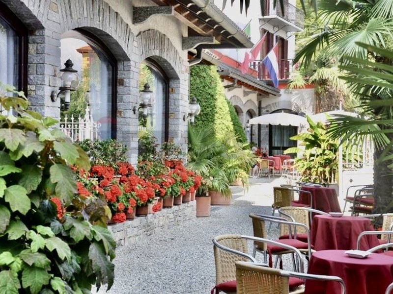 Appartamento in Vendita a Premeno, 4'500'000&euro;, 2400 m², con Box