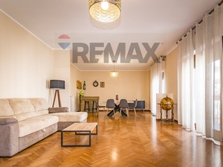 Appartamento in Vendita a Palermo, 448'000&euro;, 206 m²
