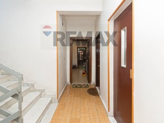 Trilocale in Vendita a Catania, 73'000&euro;, 75 m²