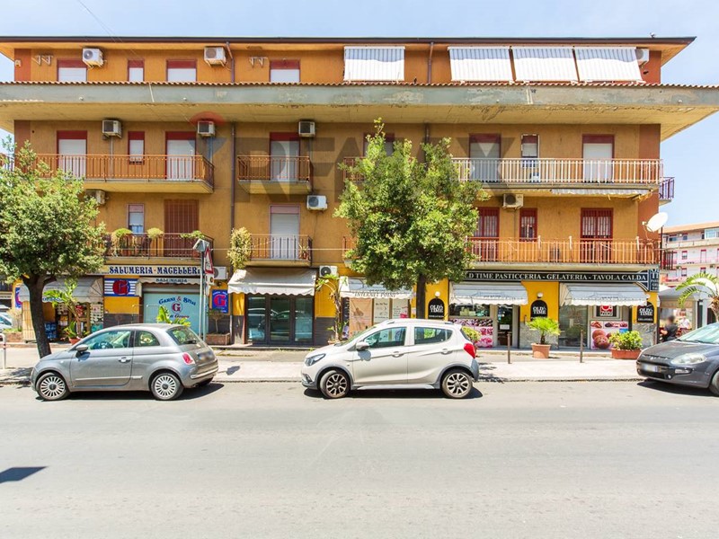 Appartamento in Vendita a Motta Sant'Anastasia, 139'000&euro;, 161 m²