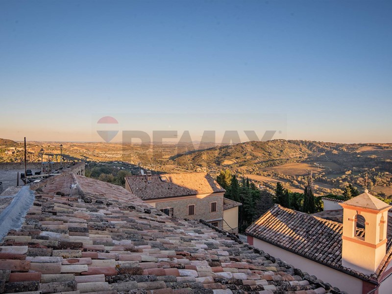 Appartamento in Vendita a Rosora, 34'000&euro;, 58 m²