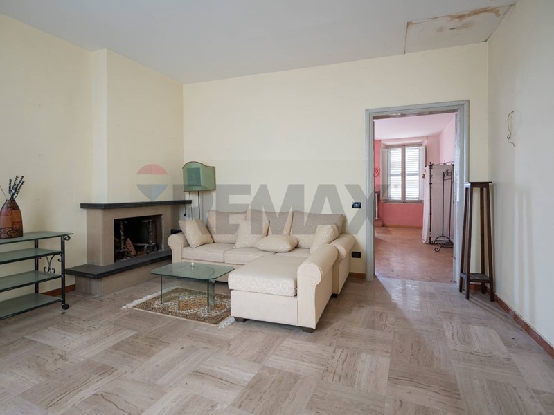 Appartamento in Vendita a Fabriano, 118'000&euro;, 150 m²