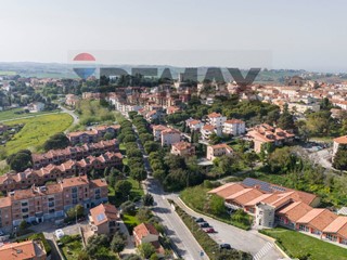 Appartamento in Vendita a Montemarciano, 230'000&euro;, 144 m²