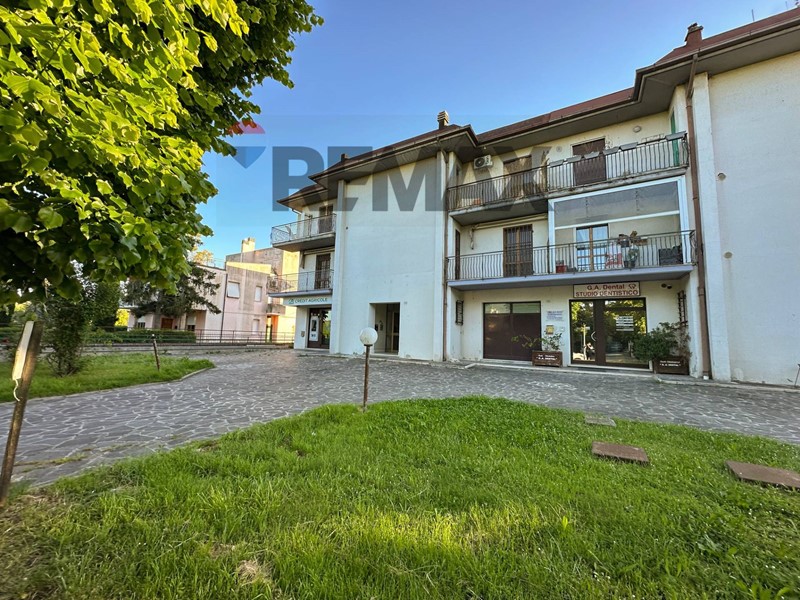 Appartamento in Vendita a Monte Porzio, 115'000&euro;, 123 m²