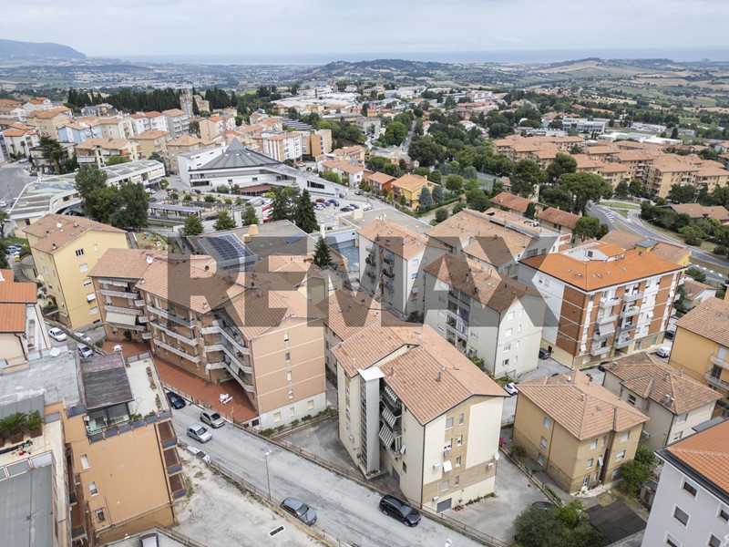 Quadrilocale in Vendita a Recanati, 105'000&euro;, 99 m²