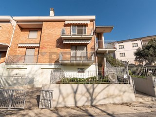 Appartamento in Vendita a Castelplanio, 69'000&euro;, 85 m²