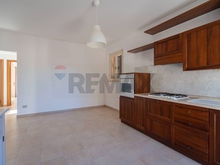 Quadrilocale in Vendita a Cupramontana, 130'000&euro;, 65 m²