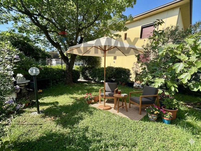 Bilocale in Vendita a Solto Collina, 87'000&euro;, 65 m²