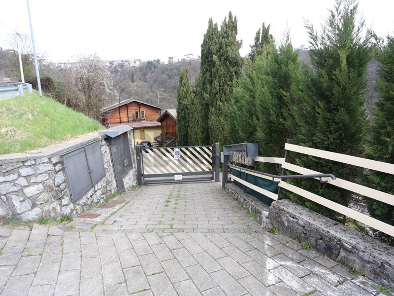 Bilocale in Vendita a Rota d'Imagna, 45'000&euro;, 50 m²