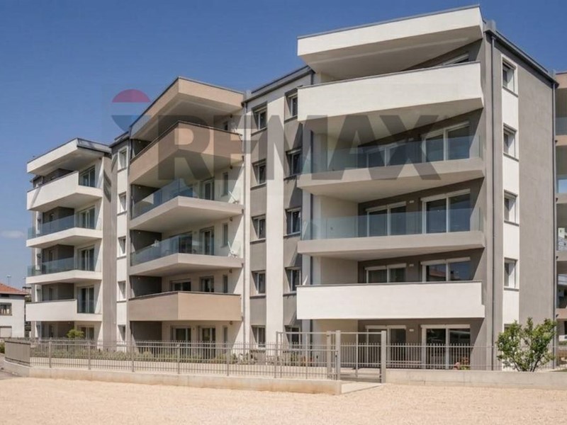 Quadrilocale in Vendita a Bergamo, 285'000&euro;, 118 m²