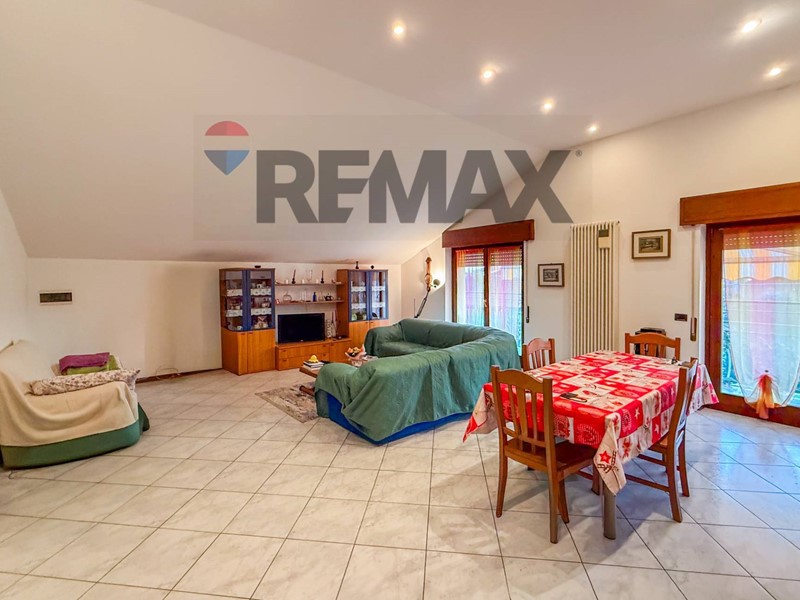 Trilocale in Vendita a Dalmine, 189'000&euro;, 117 m²