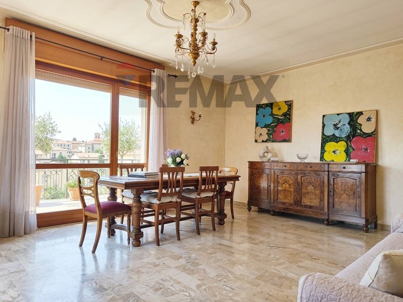 Quadrilocale in Vendita a Marone, 229'000&euro;, 145 m²