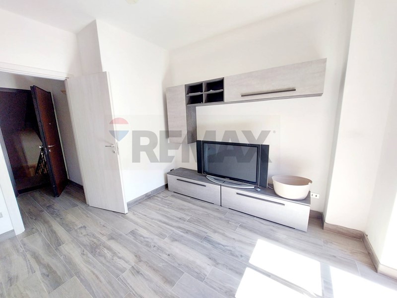 Trilocale in Vendita a Endine Gaiano, 85'000&euro;, 90 m²