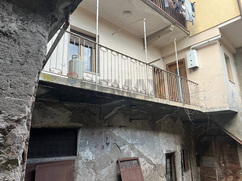 Appartamento in Vendita a Sovere, 28'000&euro;, 140 m²