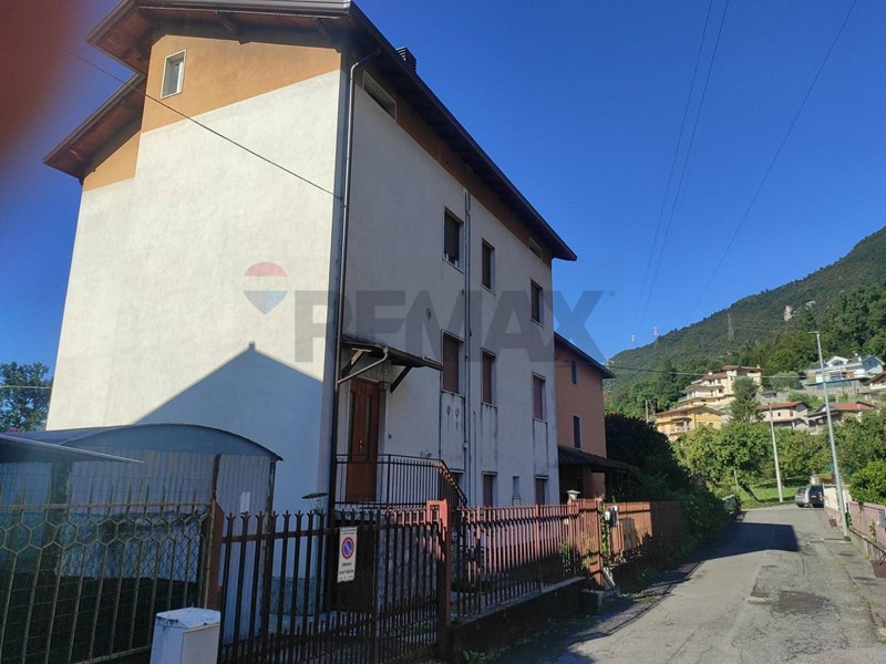 Bilocale in Vendita a Costa Volpino, 44'000&euro;, 60 m²