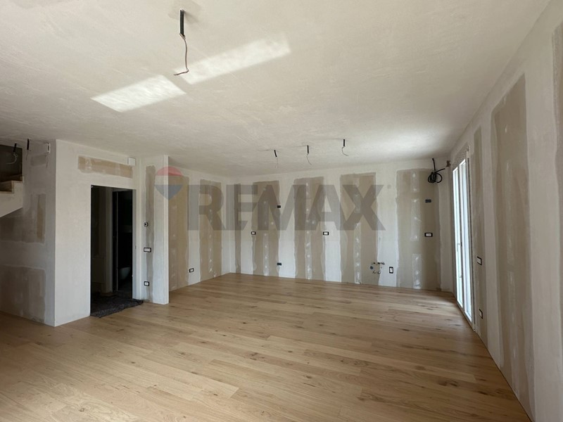 Quadrilocale in Vendita a Azzano San Paolo, 475'000&euro;, 128 m²