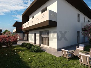 Quadrilocale in Vendita a Azzano San Paolo, 455'000&euro;, 128 m²