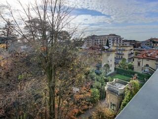 Appartamento in Affitto a Bergamo, 3'600&euro;, 270 m²