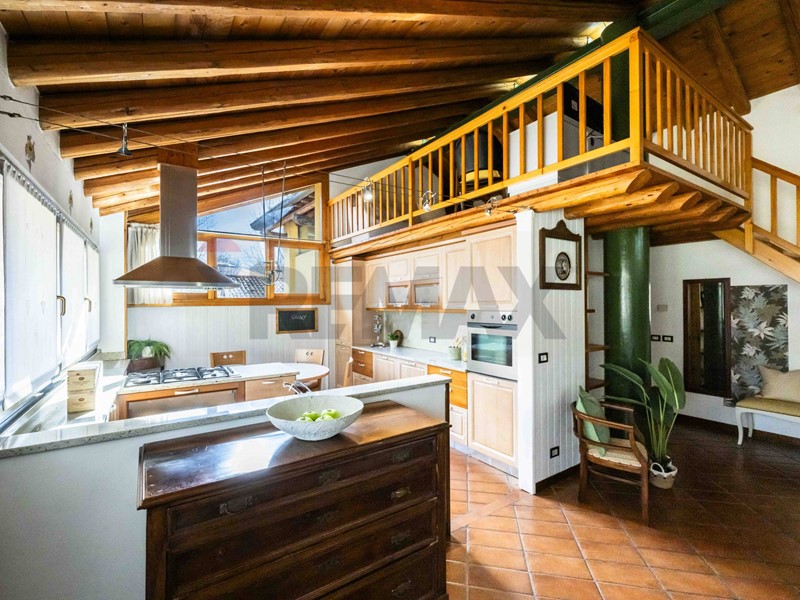 Attico in Vendita a Darfo Boario Terme, 249'000&euro;, 140 m²