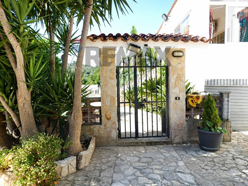 Quadrilocale in Vendita a Vieste, 200'000&euro;, 100 m²