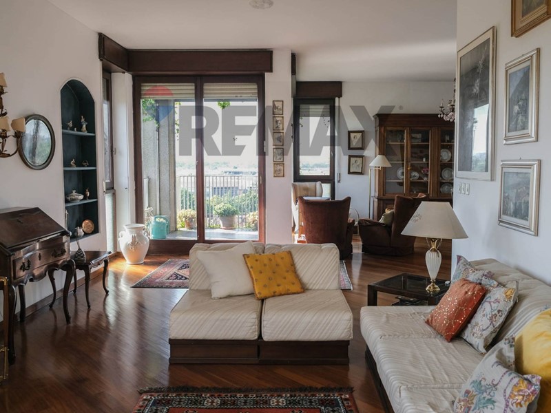 Appartamento in Vendita a San Donato Milanese, 560'000&euro;, 182 m²